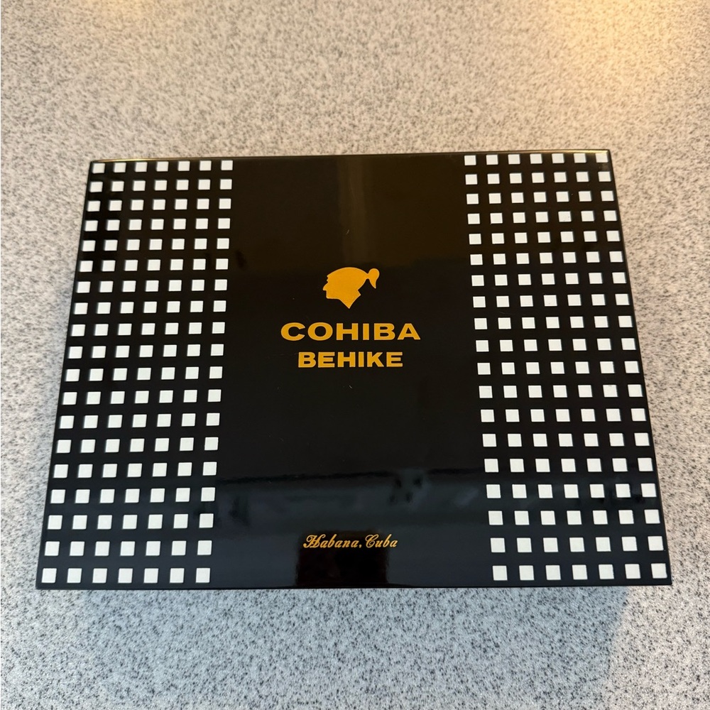 Cohiba Behike humidor Cigar Box BHK56 - Picture 2 of 13